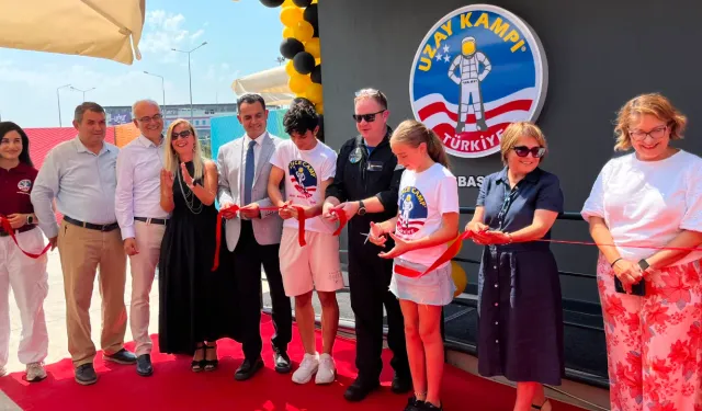 Inspiration4 Astronotu İzmir’de uzay yolculuğunu anlattı