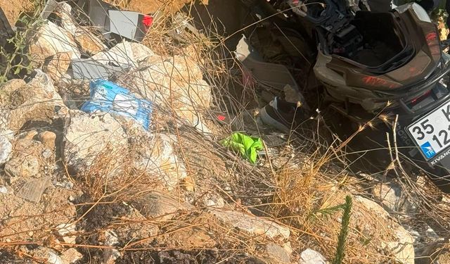 İzmir Tire'de motosiklet şarampole devrildi: 18 yaşındaki Kıvanç hayatını kaybetti