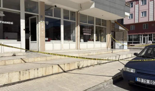 Kahvehanede bıçaklı kavga: 1 ölü, 1 yaralı