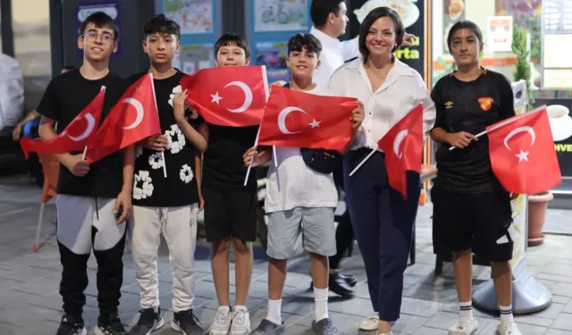Karabağlar 30 Ağustos’u coşkuyla kutladı