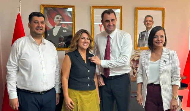 Karabağlar’da meclis çoğunluğu YENİ Parti’ye geçti