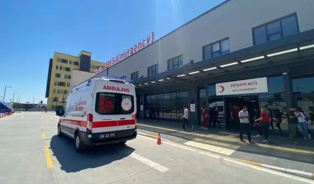 Mendil ve su satarken kamyonetin çarptığı kadın hayatını kaybetti
