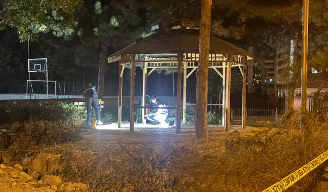 Okul bahçesinde hırka kavgası: 1 kişi ağır yaralandı