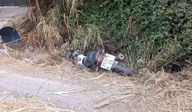 İzmir'de şarampole devrilen motosikletin sürücüsü yaralandı
