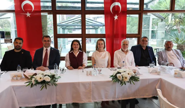 YENİ Parti İzmir'den Roman Soykırımı anma etkinliği