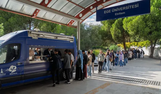 İzmir’de yeni eğitim yılında çocuk ve gençlere beslenme desteği