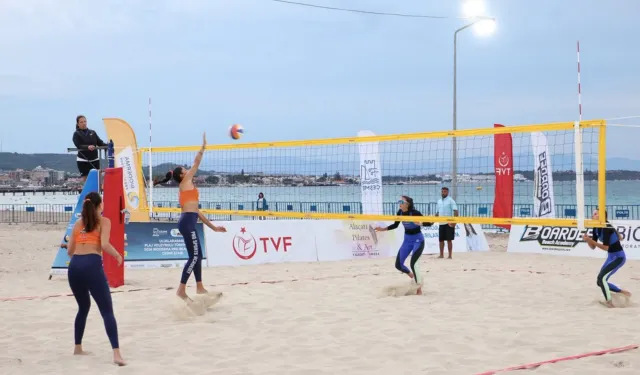 Çeşme’de uluslararası plaj voleybolu heyecanı
