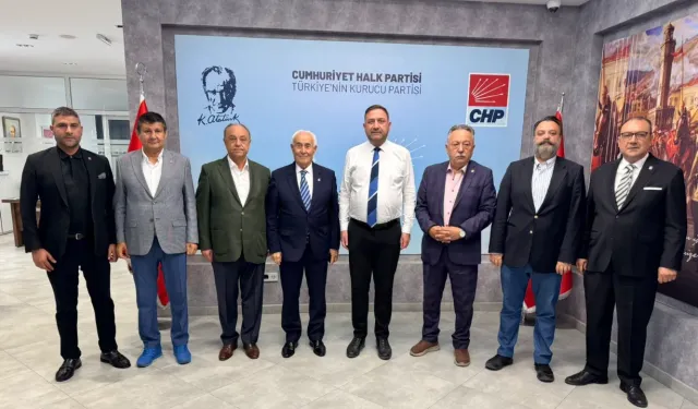 CHP İzmir’de deneyimli il başkanları yeniden sahada