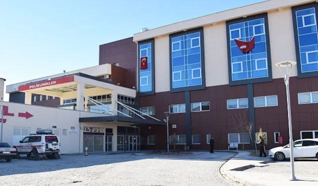 Evinde başından tabanca ile vurulmuş halde bulunan şahıs öldü