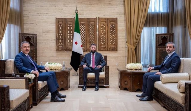 Hakan Fidan, Suriye Devlet Başkanı Ahmed eş-Şara ile görüştü