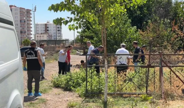 Otomobille takip ettiği husumetlisine kurşun yağdırdı: 1 ölü