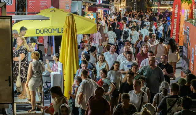 İEF’de dumansız Gıda Alanı'na ilgi yoğun