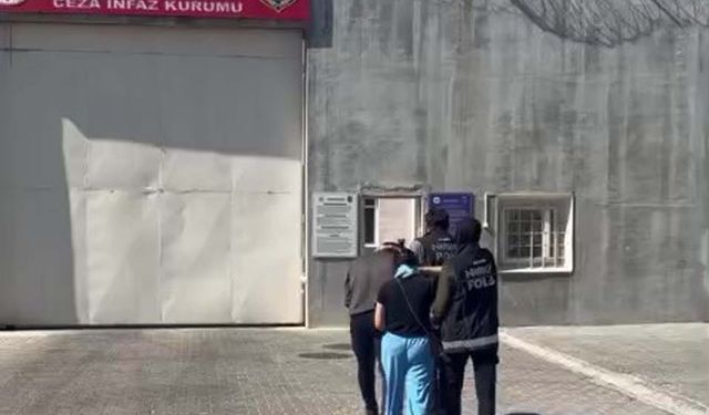 İki adrese eş zamanlı baskın! 110 bin 60 sentetik ecza ele geçirildi