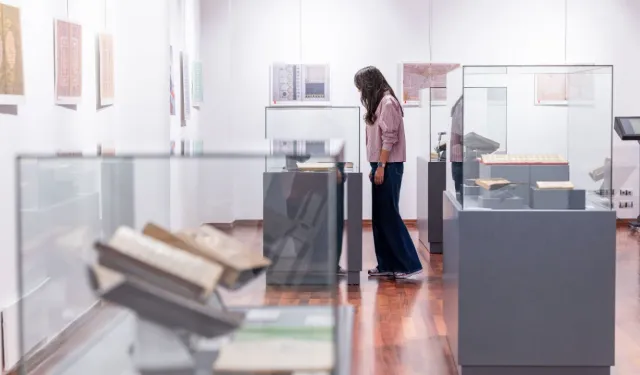 İzmir’in yüzyıllık hazinesi AASSM’de vitrine çıktı
