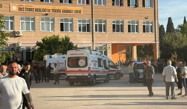 Manisa Turgutlu'da okul yakınında silahlı saldırı: 8 yaralı