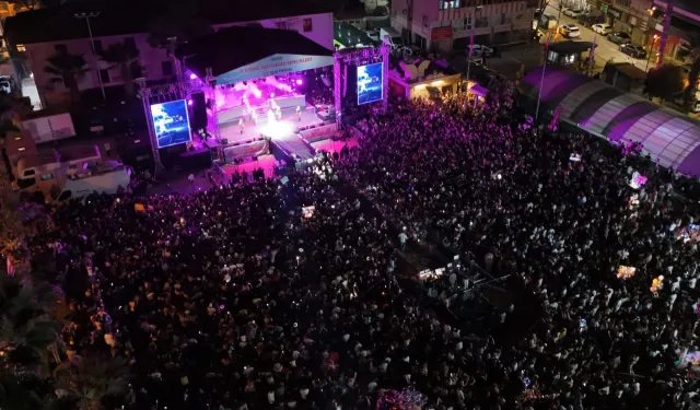 Menemen’de kurtuluş gecesine Sefo damgası