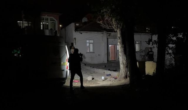 Şok eden olay! 12 yaşındaki çocuk evinde bıçaklandı