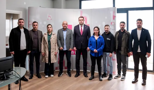 Güç'ten Halk TV'ye dayanışma ziyareti: Basın emekçilerini yalnız bırakmayacağız!