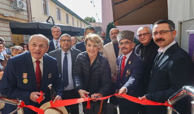 Buca'da tarihi miras yeniden hayat buldu: Galeri Hamam açıldı