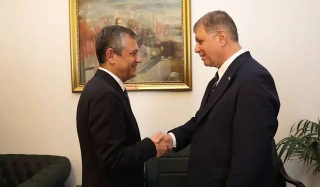 Cemil Tugay'ın Erdoğan ziyaretine Özel'den yanıt