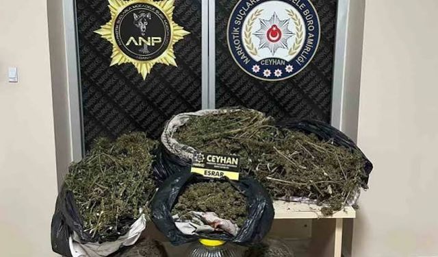 Narkotik ekiplerinden operasyon: Çöp poşetleri ve bidonlardan kilogramlarca esrar çıktı