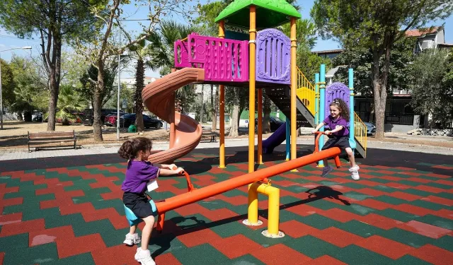 Gaziemir’in parklarında bakım ve yenileme çalışması