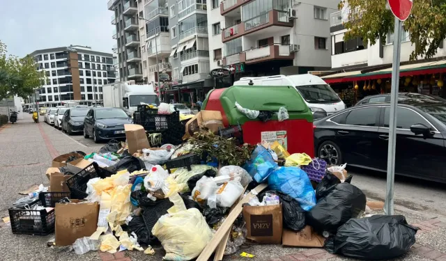 İzmir AK Parti'ye geçti, Karşıyaka hariç... Çöp dağları oluştu