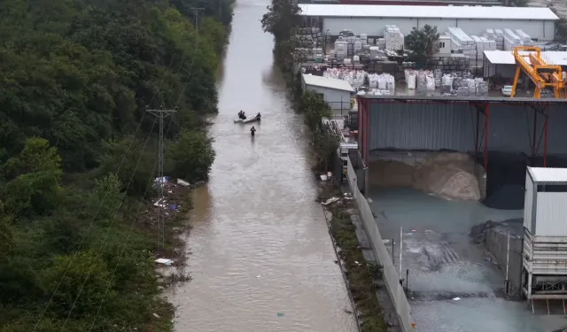 İstanbul'daki sel felaketinde acı bilanço: 3 ölü, 4 kayıp