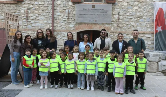 İzmir'de minikler Efes'in tarihini yakından tanıdı