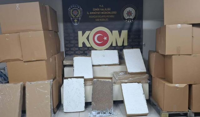 İzmir'de kaçak tütün sevkiyatına darbe: 2 milyon 160 bin makaron bulundu