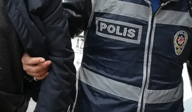 İzmir'de sosyal medya operasyonu: 8 kişi gözaltına alındı