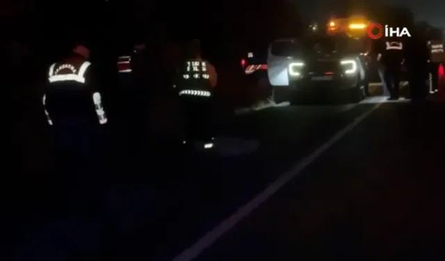 Kimliği belirsiz kişinin cansız bedeni yol kenarında bulundu