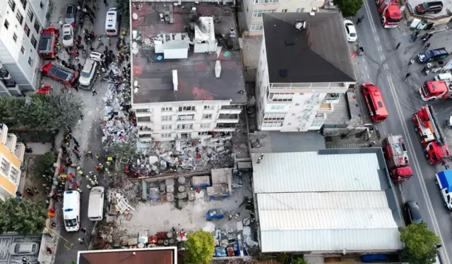 İstanbul Valiliği acı haberi açıkladı: Maltepe'de çöken binadan 1 kişinin cansız bedeni çıkarıldı