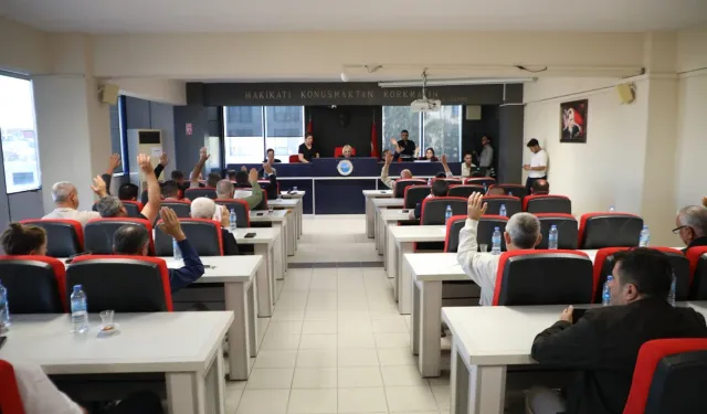 Menderes'te 2027 bütçesi kabul edildi: Şen'den hizmet vurgusu