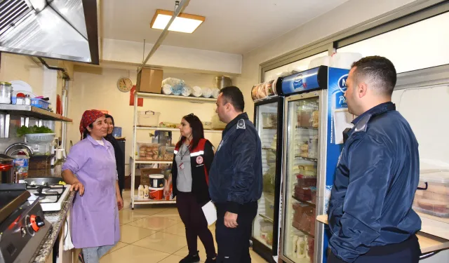Menemen'de okul kantinleri tek tek denetlendi