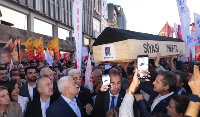 Özkan'dan sert sözler: Çocuklar "Cemil gibi olma" diye yetiştirilecek!