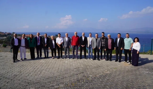 Seferihisar'da dayanışma toplantısı: Tüm partiler bir arada
