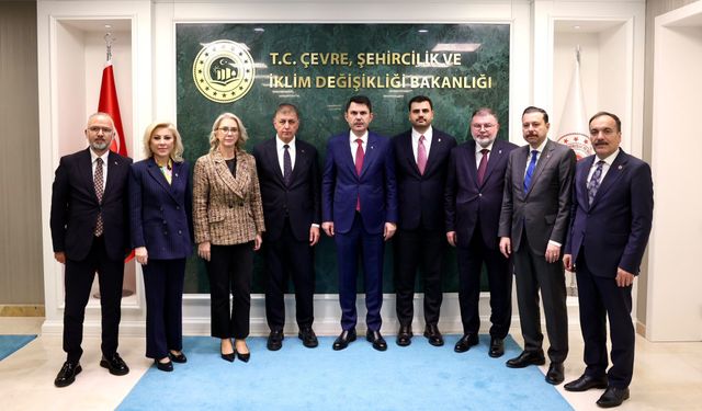 AK Parti İzmir'den Ankara çıkartması: Kentin öncelikleri değerlendirildi
