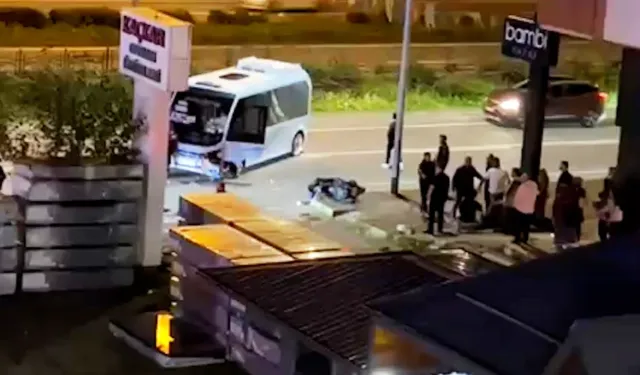Şehir içi yolcu minibüsü ile çarpışan motosiklet sürücüsü hayatını kaybetti