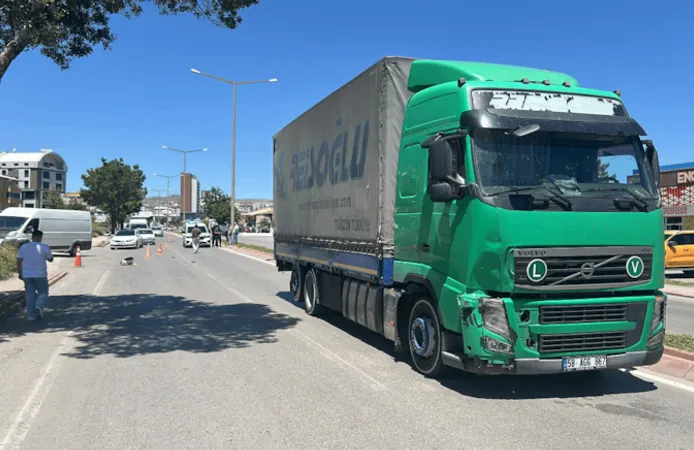 TIR'ın çarptığı yaya hayatını kaybetti