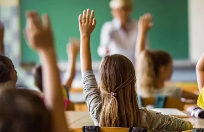 İstanbul Valisi Gül yanıtladı: 19 Ekim Pazartesi günü okullar açık mı?