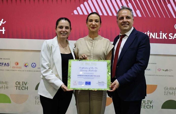 Efes Tarlası Yaşam Köyü "Iter Vitis" rotasında