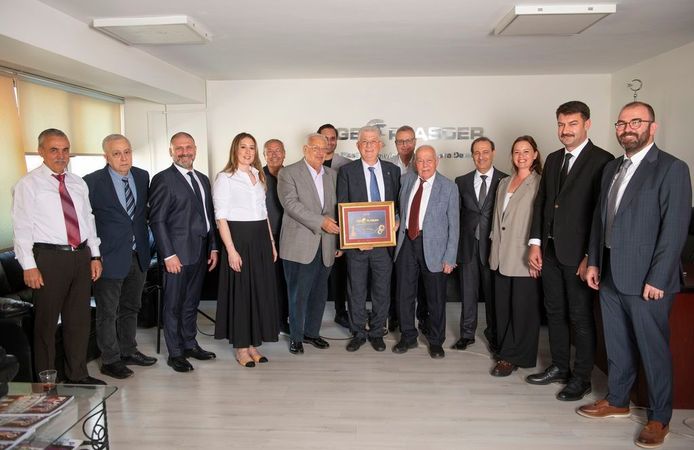 EGEPLASDER’den duayen sanayicilere vefa