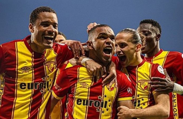 Juan, Anthony Dennis ve Arda Okan satış listesinde