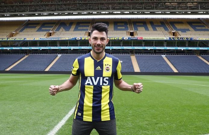Tolgay Arslan futbolu bıraktı