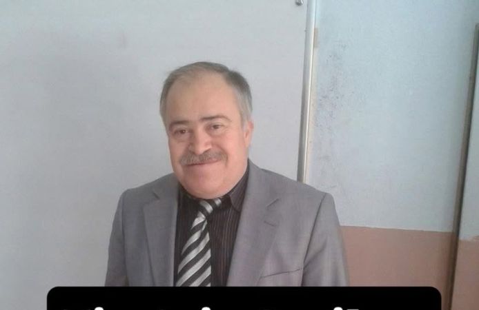 İzmir'in en sevilen öğretmenlerinden Ramazan Çoban evinde vefat etmiş halde bulundu