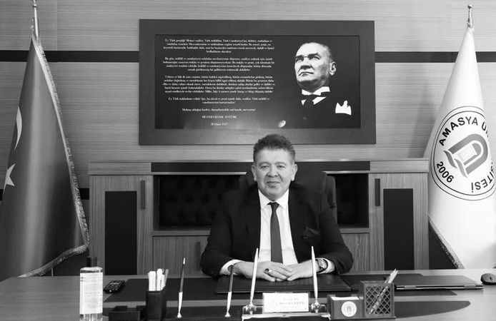 Amasya Üniversitesi Rektör Yardımcısı Prof. Dr. Resul Çekin vefat etti
