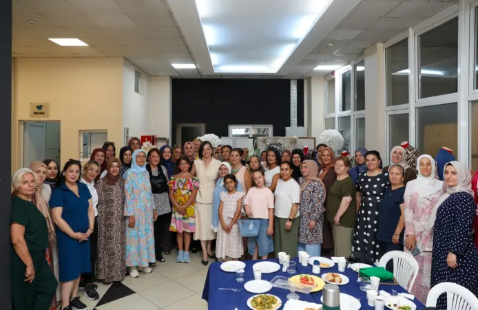 Tekstil Akademi’nin ilk kursiyerleri kendi tasarımlarıyla mezun oldu