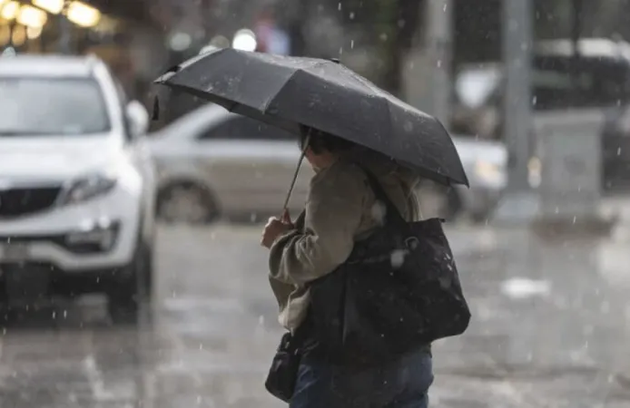 Türkiye alarmda! 35 ilde turuncu ve sarı kodlu meteorolojik uyarı