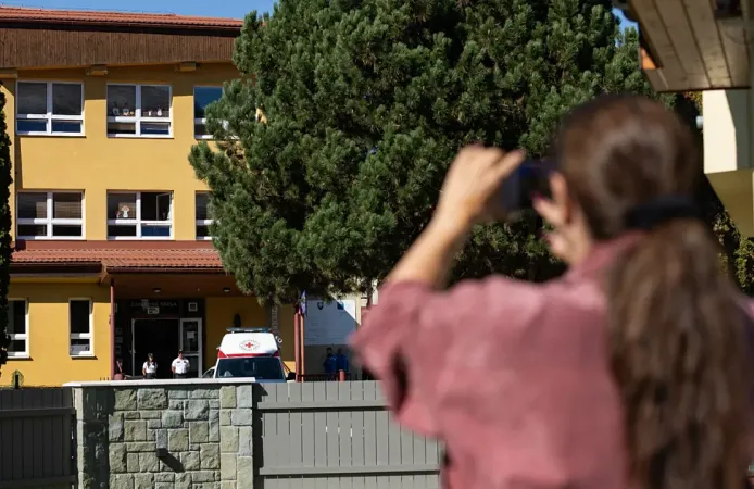 Slovakya'da okulda bıçaklı saldırı: Öğretmen öldü, iki kişi yaralı